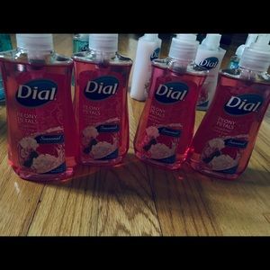 Dial hand soap Peony Petals 4x